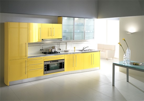 Выбирая желтый цвет для кухни, ознакомьтесь с его преимуществами и недостатками