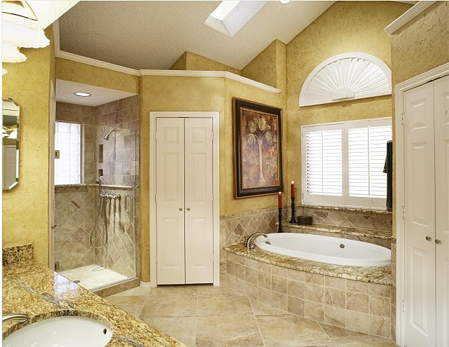Ванная комната в итальянском стиле на основе тосканского