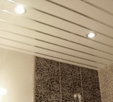 Реечные потолки для ванной комнаты: как выбрать и установить правильно