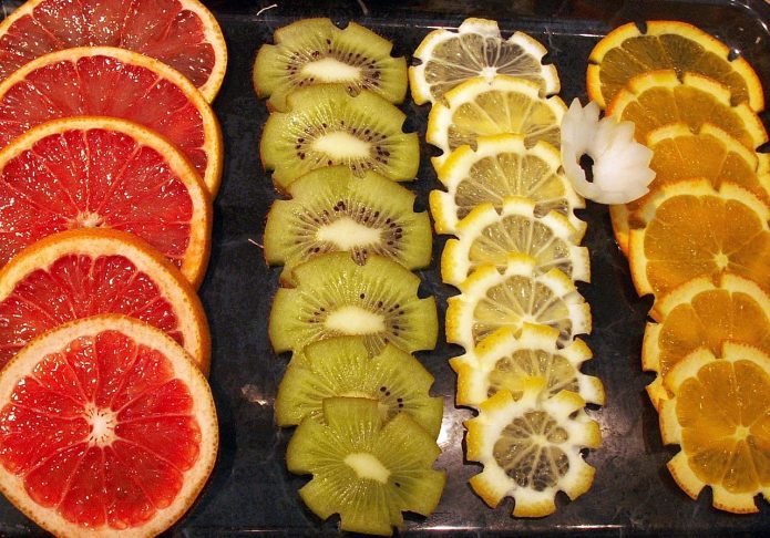 как красиво порезать апельсины на стол